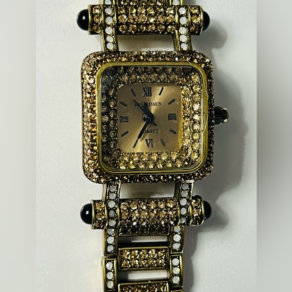 Heidi Daus “Timeless Beauty” Crystal Link Bracelet Swarovski Crystals Watch - Picture 3 of 13